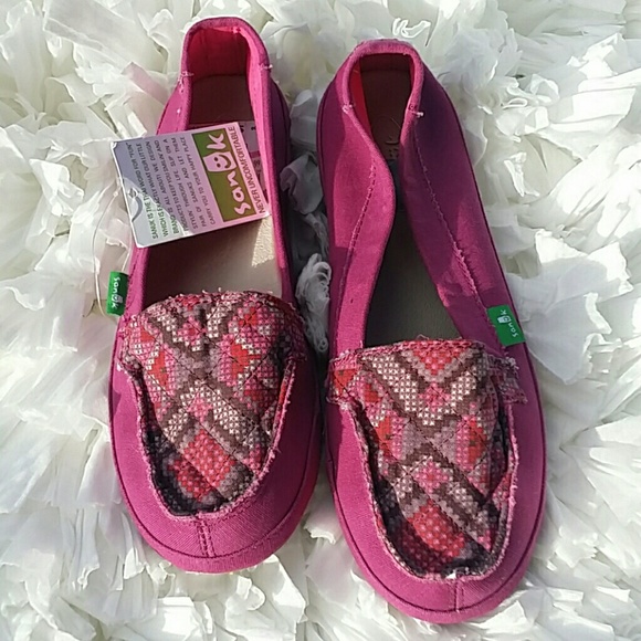 Sanuk Shoes - ❌SOLD❌ Sanuk Pink Quilt Surfer Flats ❌SOLD❌